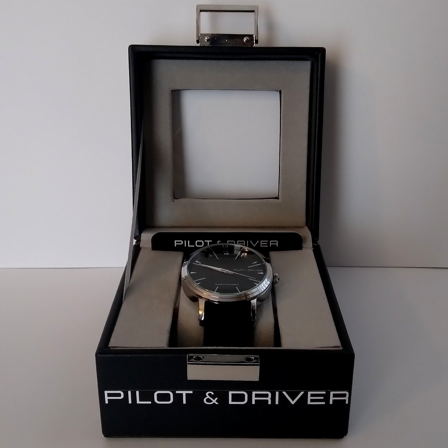 Pilot & Driver™ | Caliber 07 | Automatic Watch | 46mm, Rubber Strap