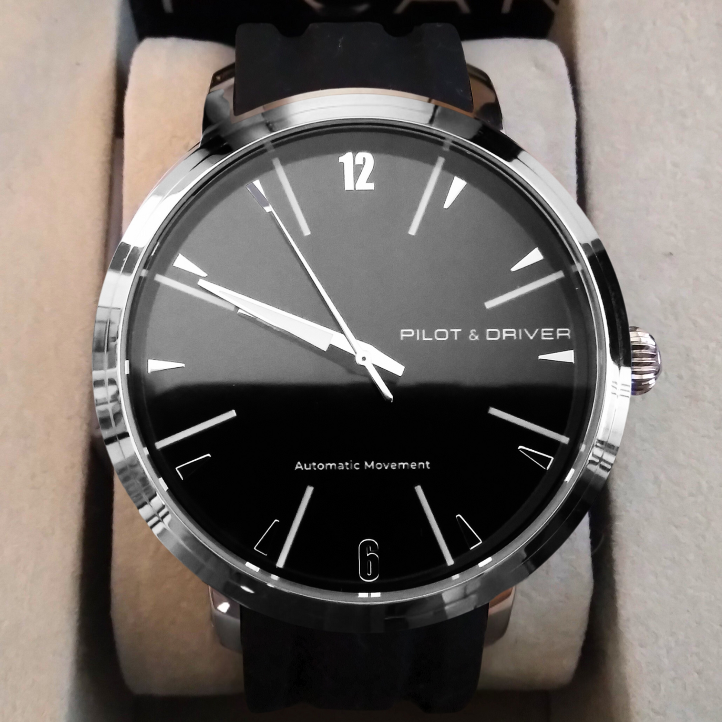 Pilot & Driver™ | Caliber 01 | Automatic Watch | 46mm, Rubber Strap